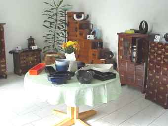 Bilder einer Ausstellung 1999. Traditionelle Koreanische und Japanische Möbel